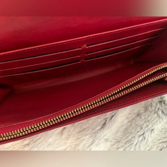 LOUIS VUITTON RED STRIPE VERNIS WALLET - Picture 8 of 10